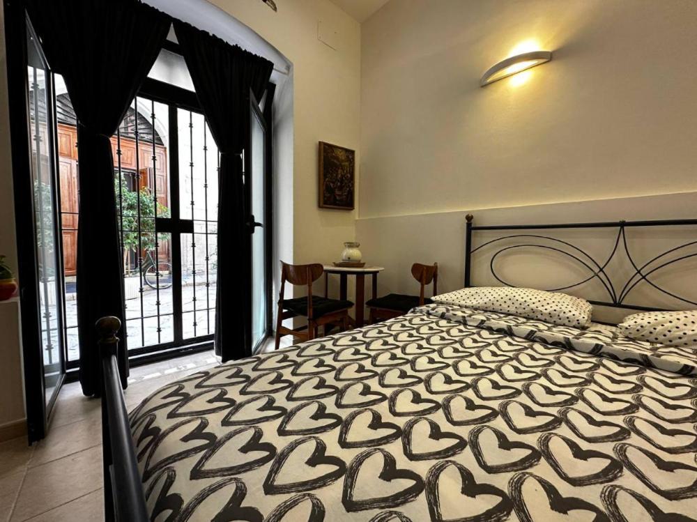 Enchanting Room In Bari Old Town Exterior photo