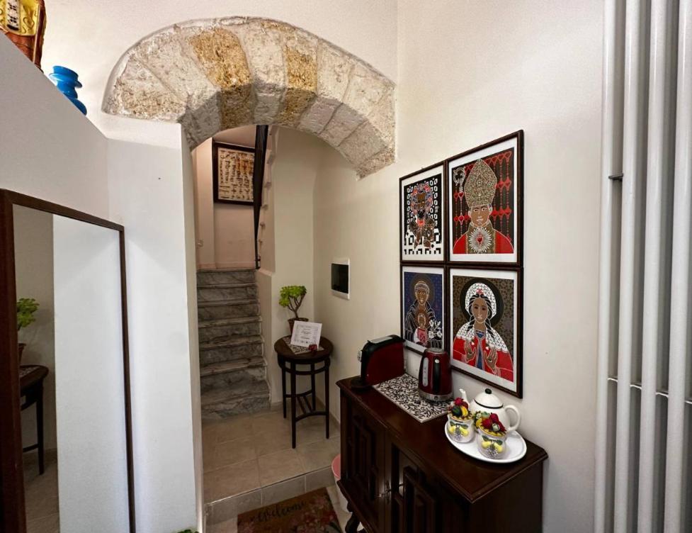 Enchanting Room In Bari Old Town Exterior photo